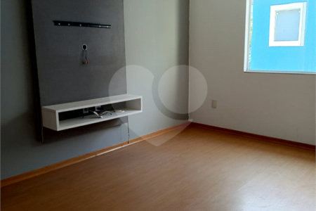 Casa à venda com 4 quartos, sendo 1 suíte, no condomínio Atlantico Sul, Rio de Janeiro - RJ