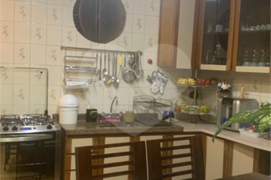 Sobrado à venda com 4 quartos, sendo 1 suíte, em Tremembé, São Paulo, SP