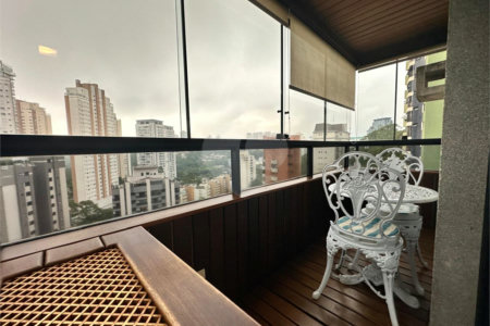Apartamento à venda com 4 quartos, sendo 3 suítes,  em Vila Andrade, São Paulo, SP