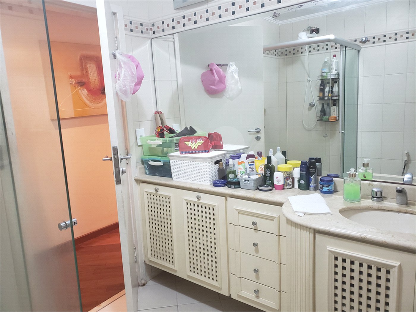 Apartamento à venda com 3 quartos, sendo 1 suíte, em Alto da Boa Vista, São Paulo, SP