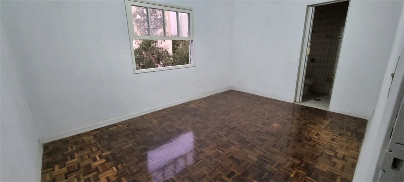 Casa à venda com 3 quartos, sendo 1 suíte, em Jardim Rosa Maria, São Paulo, SP