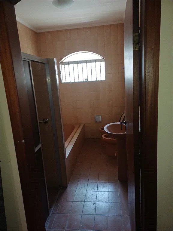 Sobrado à venda ou para alugar com 5 quartos, sendo 1 suíte,  em Vila Ida, São Paulo, SP