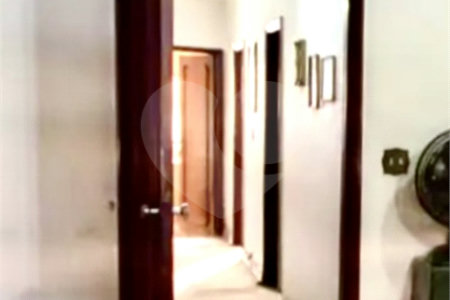 Sobrado à venda com 5 quartos, sendo 1 suíte, em Vila Monumento, São Paulo, SP