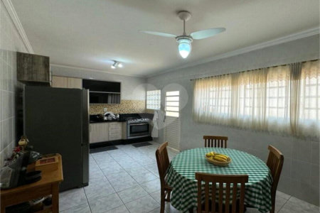 Casa Térrea à venda com 4 quartos, sendo 1 suíte, no Brasil, Itu, SP