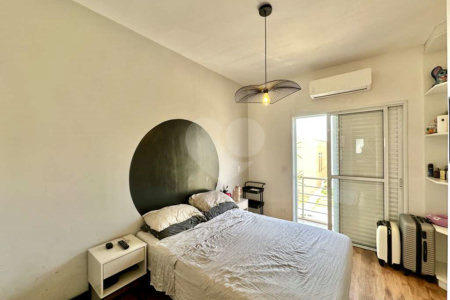 Casa à venda com 3 quartos, sendo 1 suíte, no condomínio Villaggio Viana, Cotia - SP