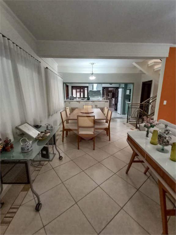 Casa à venda com 3 suítes no condomínio Aruã, Mogi das Cruzes - SP