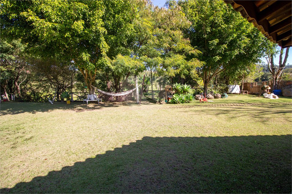 Hotel à venda com 15 quartos, sendo 4 suítes,  no Centro (canguera), São Roque, SP