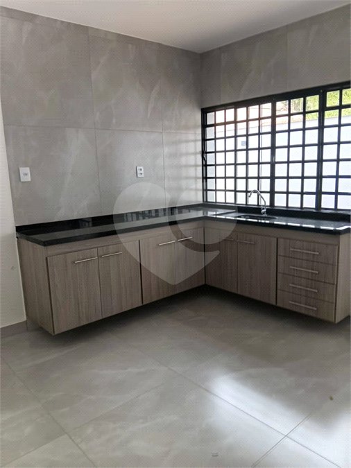 Sobrado para alugar com 2 quartos, sendo 1 suíte, no Centro, São Roque, SP