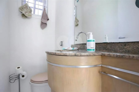 Casa à venda com 3 quartos, sendo 1 suíte,  no condomínio Residencial Villagio, São Paulo - SP