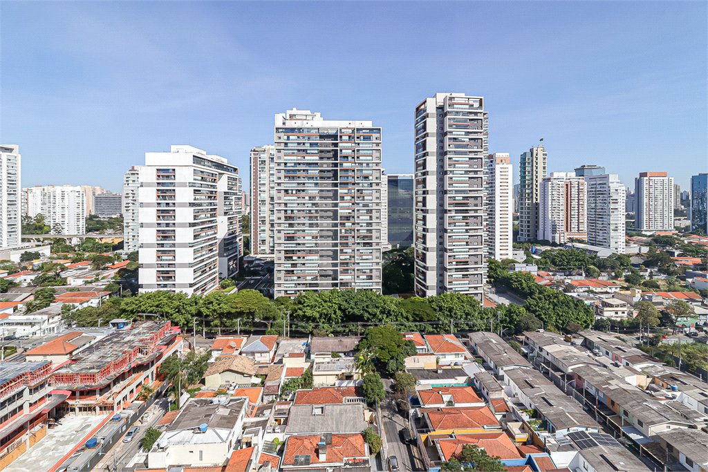 Apartamento à venda com 3 suítes em Cidade Monções, São Paulo, SP