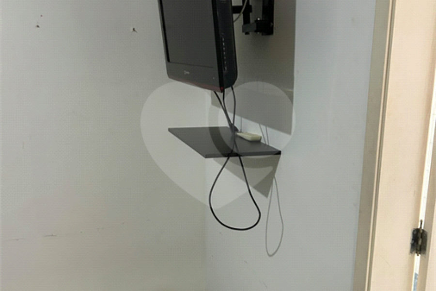 Casa à venda com 3 quartos, sendo 1 suíte,  no condomínio Village St. Louis, São Paulo - SP