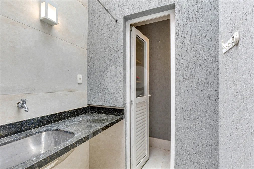 Casa de vila com 2 quartos á venda no Alto da Boa Vista, São Paulo - SP