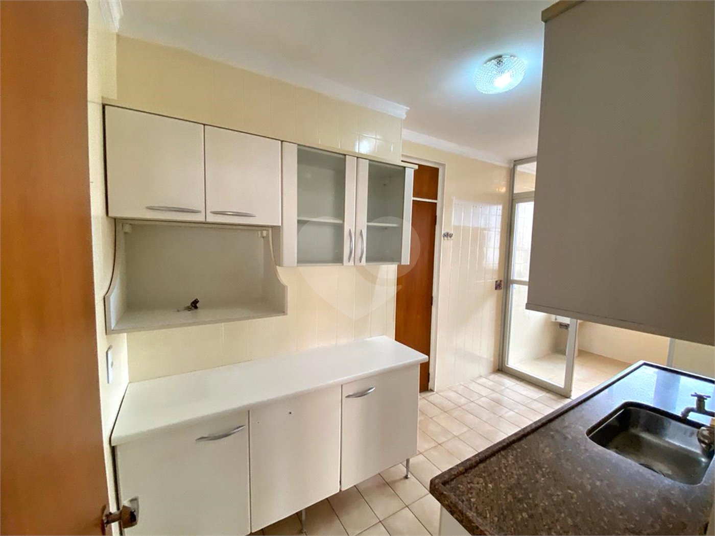 Apartamento à venda com 2 quartos, sendo 1 suíte, no Centro, Ribeirão Preto, SP