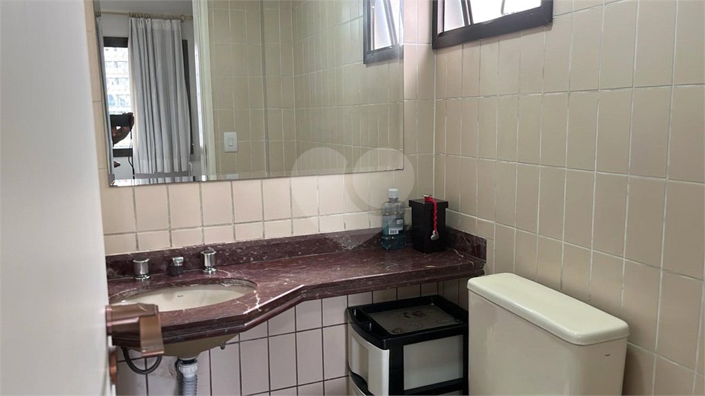 Apartamento à venda com 3 quartos, sendo 1 suíte,  em Jardim das Acácias, São Paulo, SP