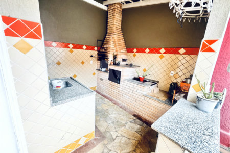 Casa à venda com 3 quartos, sendo 1 suíte, em Vila Nastri, Itapetininga, SP