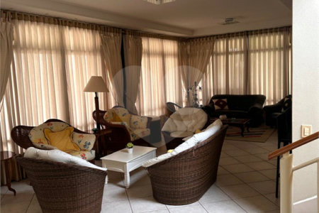 Sobrado à venda com 7 quartos, sendo 6 suítes, em Jurerê Internacional, Florianópolis, SC