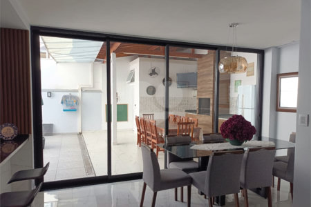 Casa à venda com 3 suítes no condomínio Granja Deolinda, Sorocaba - SP