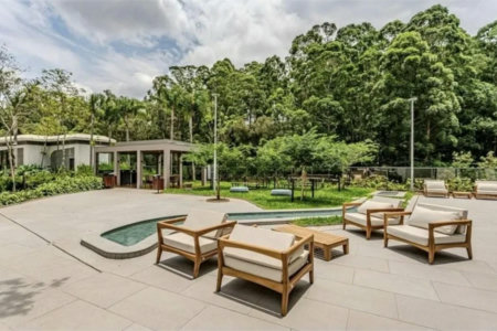 Apartamento à venda com 4 suítes em Vila Cordeiro, São Paulo, SP