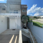 Casa à venda com 3 quartos, sendo 1 suíte, no condomínio Residencial Green Ville, Rio de Janeiro - RJ