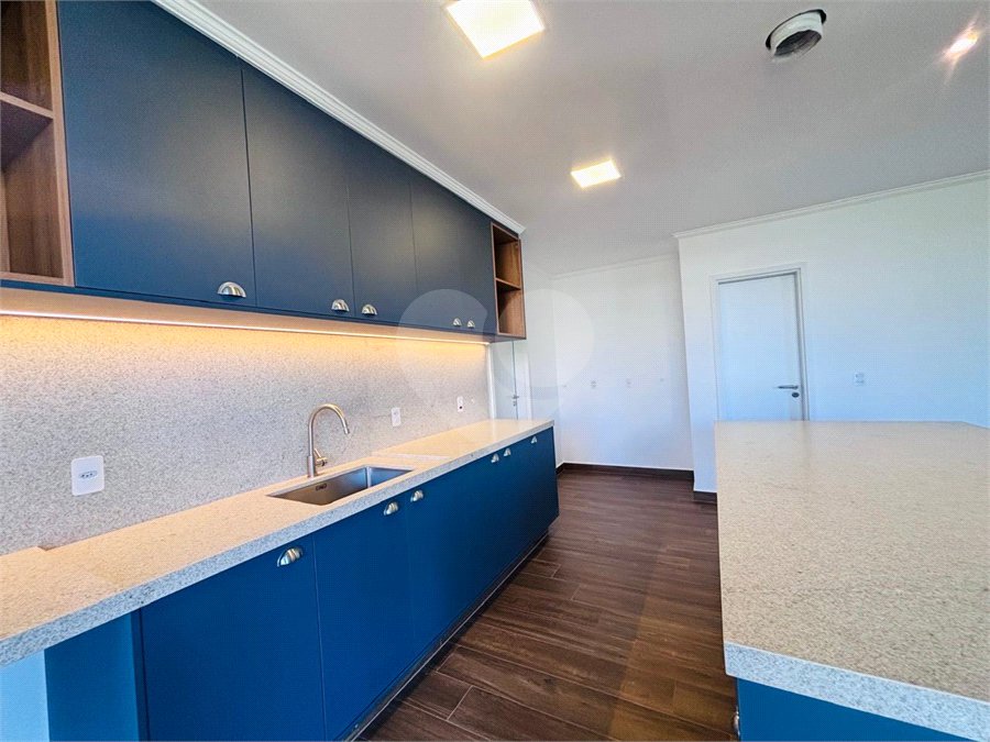 Casa à venda com 4 quartos, sendo 3 suítes, no condomínio Residencial Chácara Ondina, Sorocaba - SP