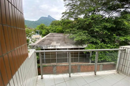 Cobertura à venda com 4 quartos, sendo 1 suíte, em Cosme Velho, Rio de Janeiro, RJ