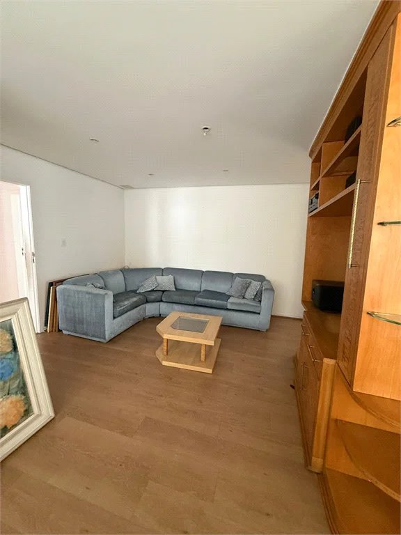 Triplex à venda ou para alugar com 3 suítes em Vila Suzana, São Paulo, SP