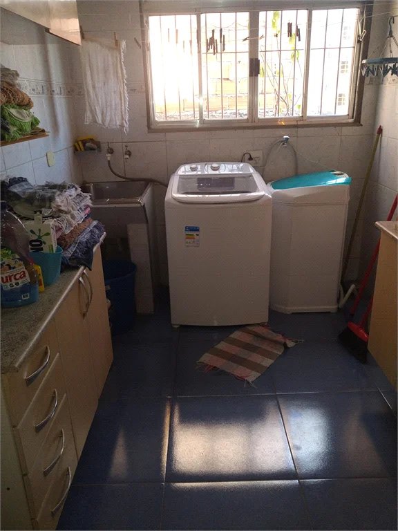 Casa à venda com 4 quartos, sendo 1 suíte, em Vila Pirajussara, São Paulo, SP