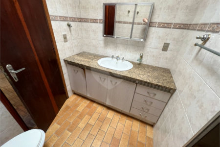 Casa à venda com 3 quartos, sendo 1 suíte, em Vila Vianelo, Jundiaí, SP