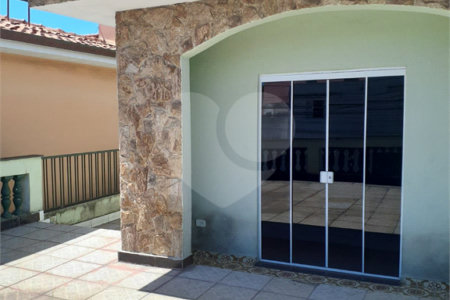 Sobrado à venda com 3 quartos em Parque Suzano, Suzano, SP