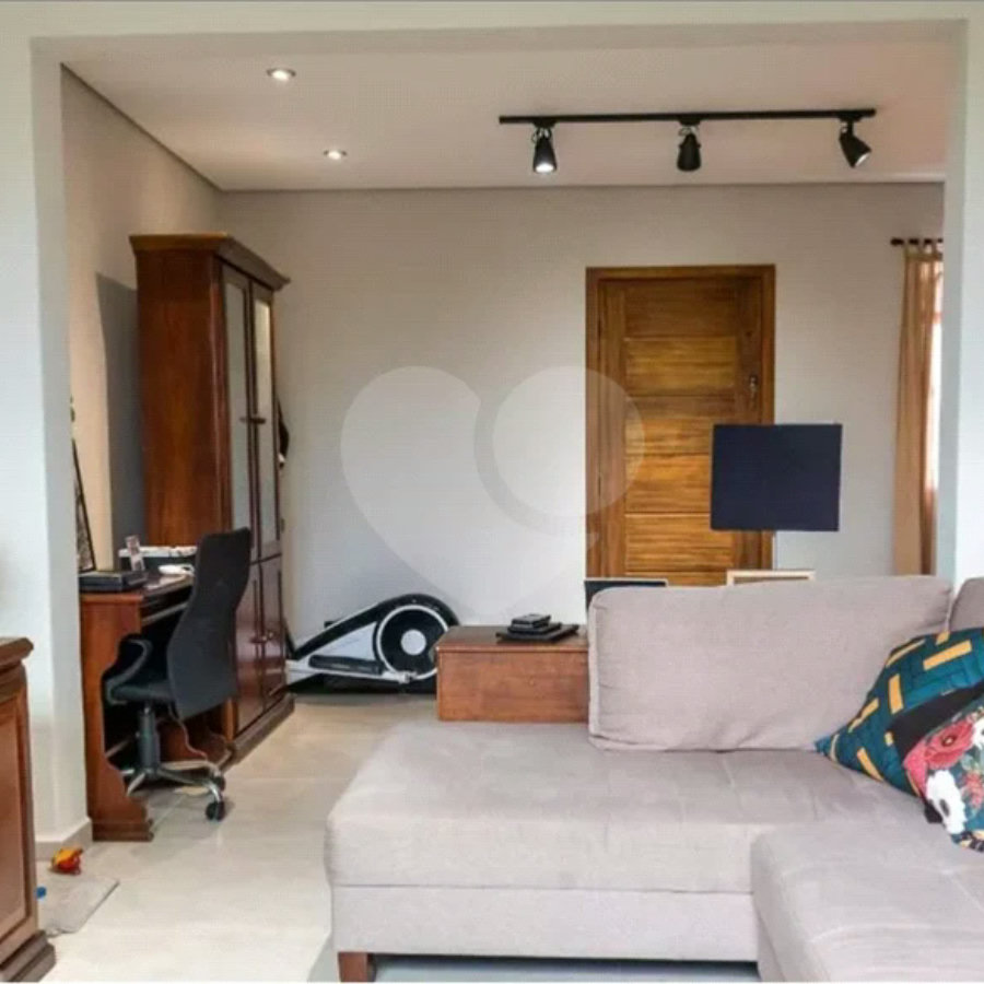 Casa de Vila à venda com 3 quartos, sendo 1 suíte, em Vila Maria Baixa, São Paulo, SP