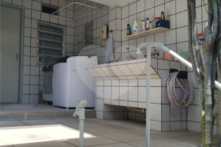 Sobrado Sofisticado de 335 m² no Coração do Jardim França
