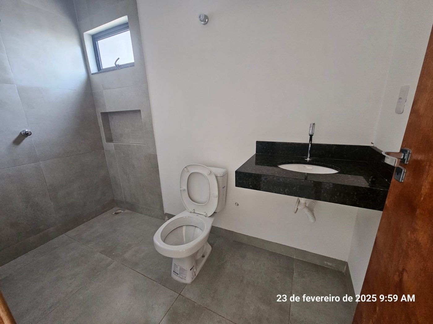 Casa à venda com 2 quartos em Vila dos Ferroviários, Três Lagoas, MS