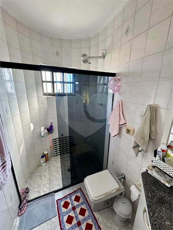 Sobrado à venda com 4 quartos, sendo 1 suíte,  em Vila Cleonice, São Paulo, SP