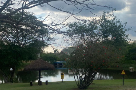 Casa à venda com 5 quartos, sendo 3 suítes, no condomínio Zuleika Jabour, Salto - SP