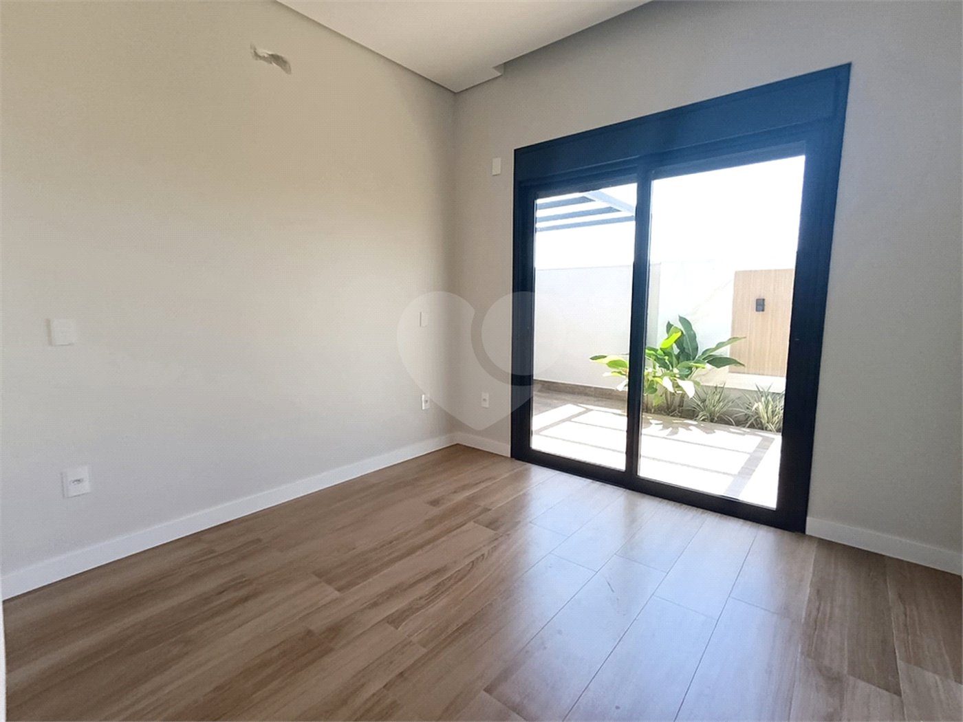 Casa à venda com 3 suítes no condomínio Villa Sapezal, Indaiatuba - SP