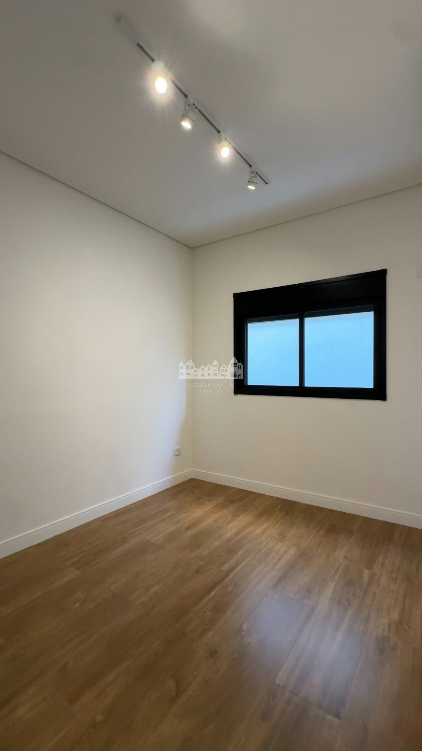 Casa térrea à venda com 3 suítes, em Nova Gardênia, Atibaia - SP