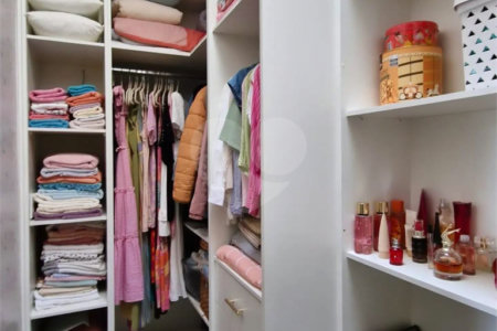 Casa à venda com 2 quartos, sendo 1 suíte, no condomínio Vila Rica, Indaiatuba - SP