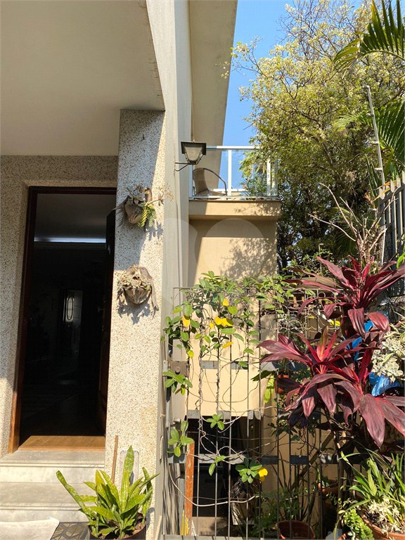 Sobrado à venda com 3 quartos, sendo 1 suíte, em Vila Paulicéia, São Paulo, SP