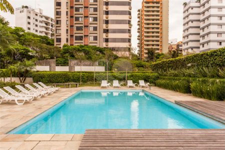 Apartamento à venda com 4 suítes em Real Parque, São Paulo, SP