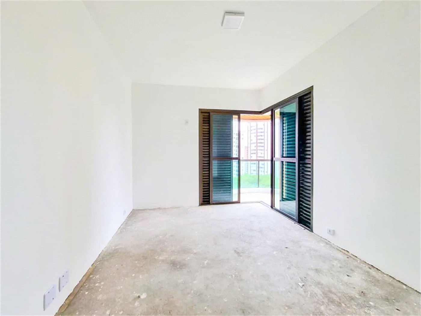 Apartamento à venda com 4 suítes em Vila Suzana, São Paulo, SP