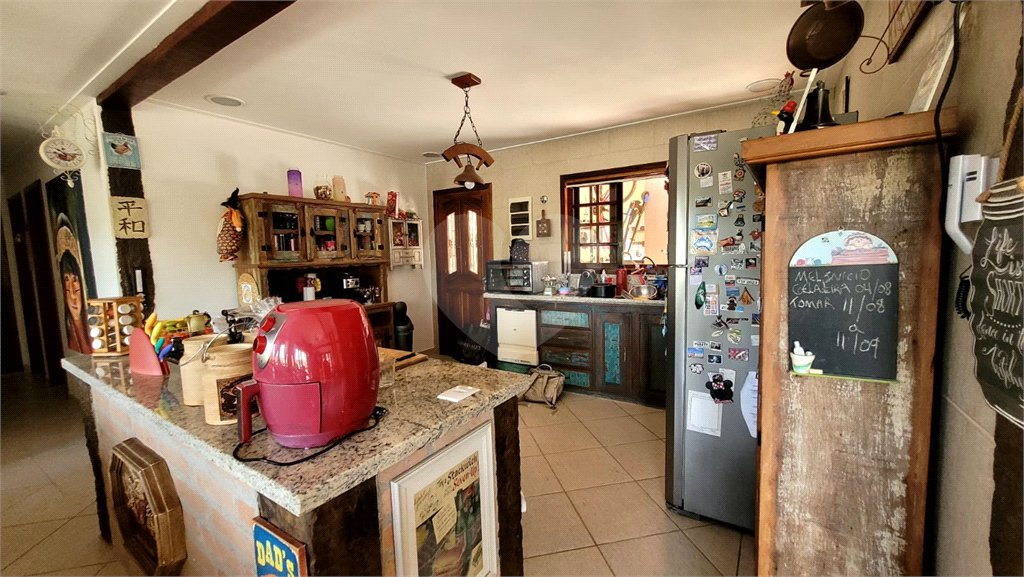 Casa à venda com 3 quartos, sendo 1 suíte, no condomínio Associação Reserva das Hortênsias, Mairiporã - SP