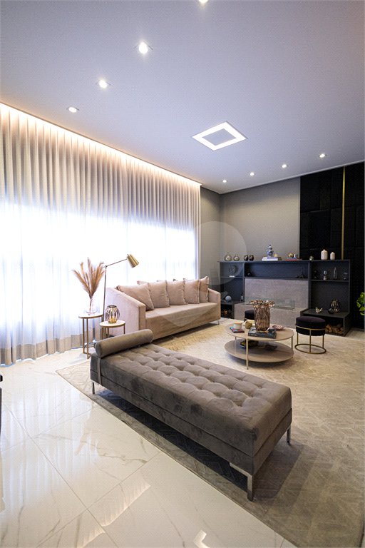 Apartamento à venda com 5 quartos, sendo 4 suítes,  em Parque Reboucas, São Paulo, SP