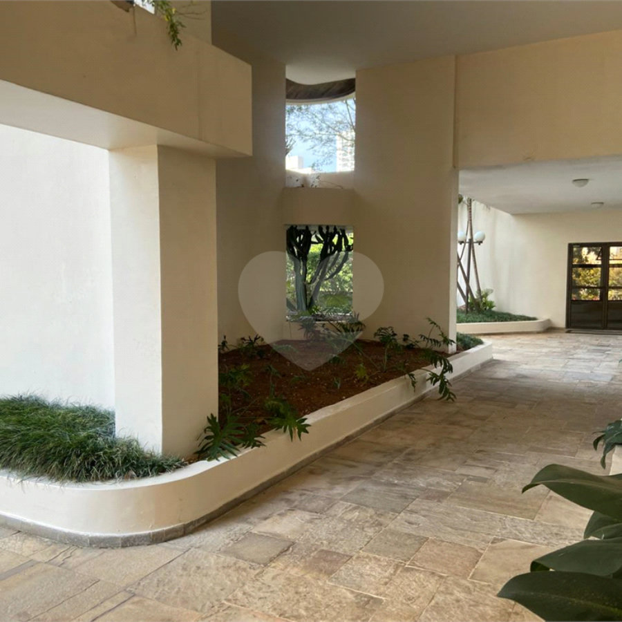 Apartamento à venda com 4 quartos, sendo 2 suítes, em Vila Andrade, São Paulo, SP