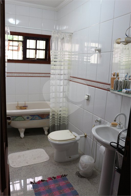 Sobrado à venda com 4 quartos, sendo 2 suítes, em Tremembé, São Paulo, SP