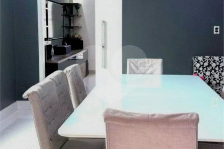 Casa à venda com 4 quartos, sendo 2 suítes, em Pinheiros, São Paulo, SP