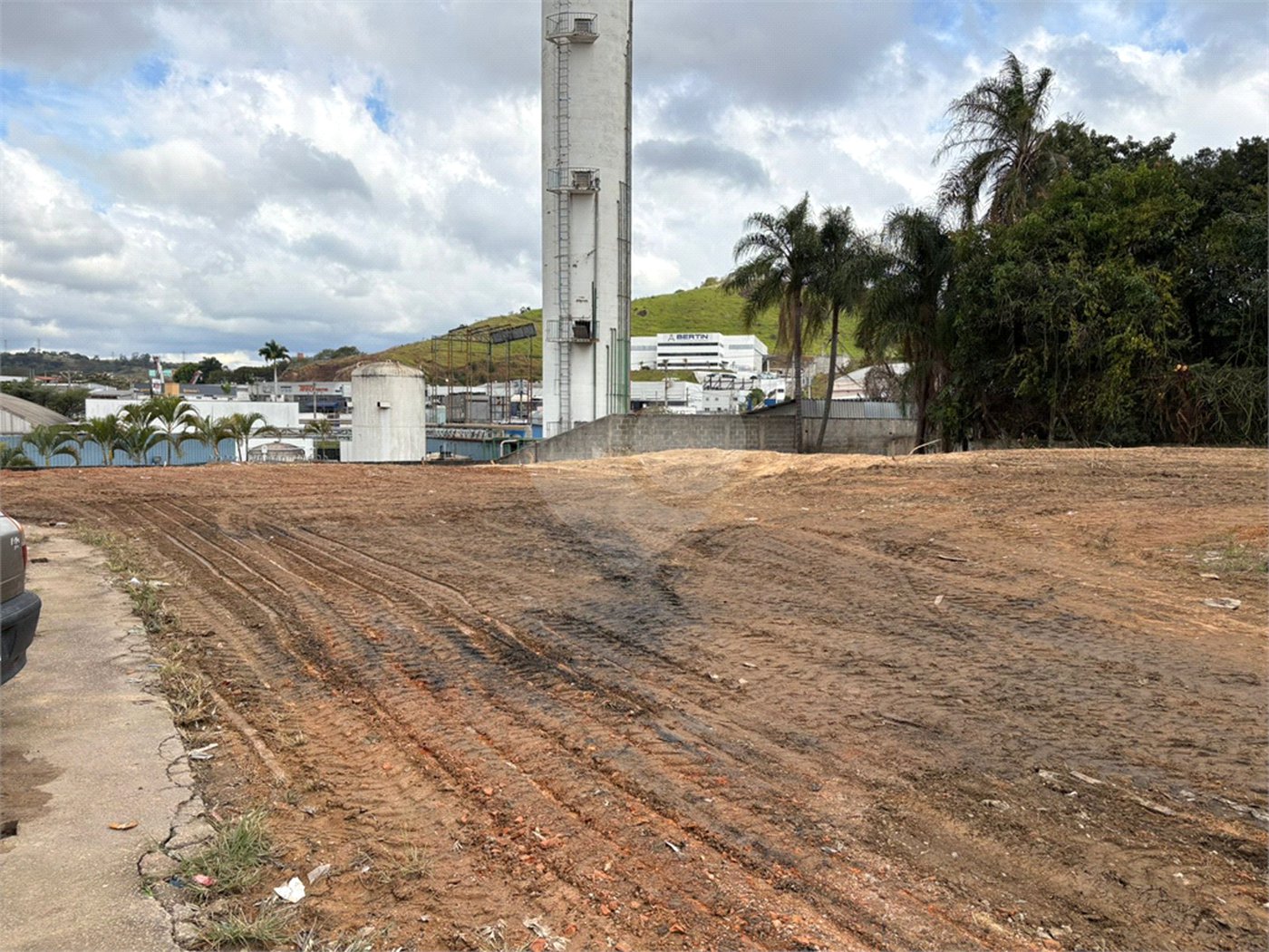Área de Terra à venda em Vila Colorau, Sorocaba, SP