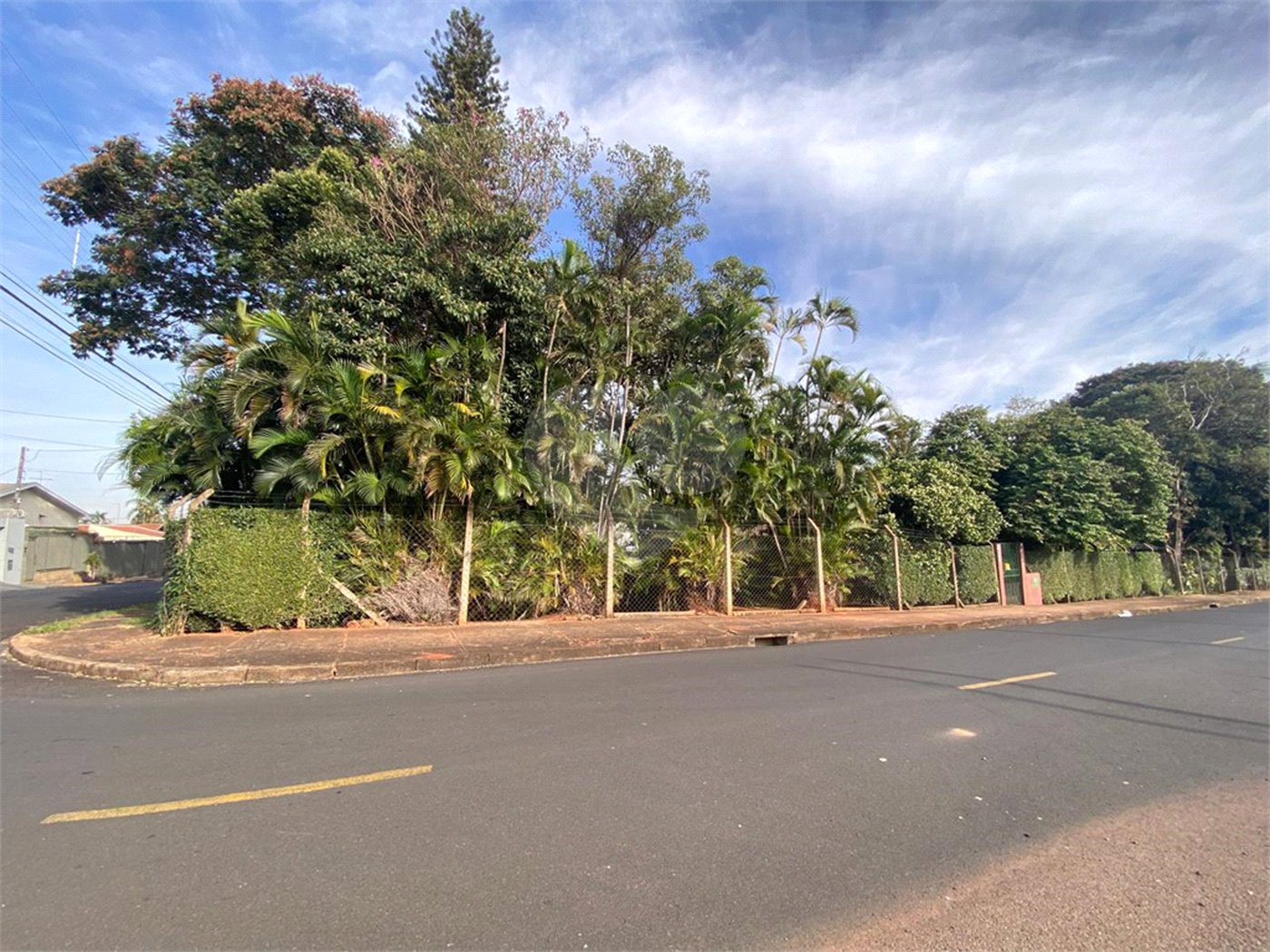 Terreno à venda com 1 suíte no Centro, Araraquara, SP