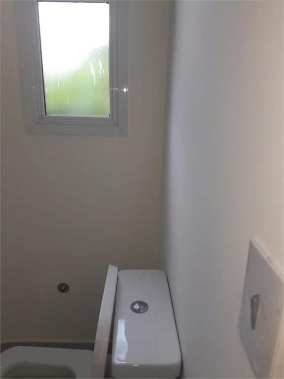 Casa à venda com 3 suítes em Moinho Velho, Cotia, SP
