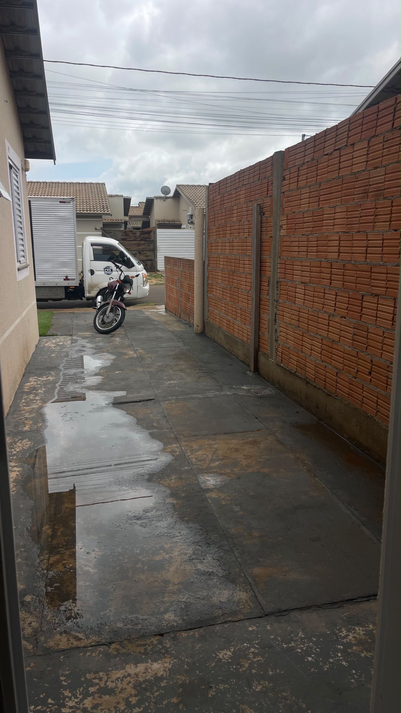 Casa à venda com 2 quartos no condomínio Eco Ville 3, Três Lagoas - MS