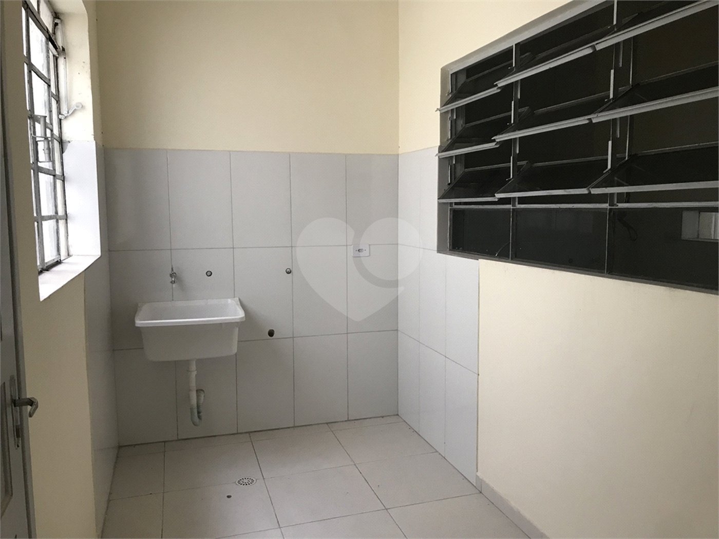 Casa à venda com 4 quartos, sendo 1 suíte, em Santana, São Paulo, SP